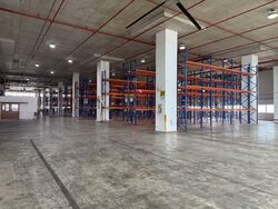 Ibm Place (D16), Warehouse #581726321